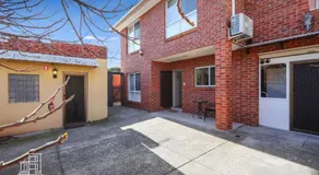 206 Modern King BR with Fast WiFi - Brunswick East - 30 Percent OFF - Image 4
