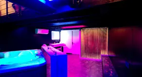 Mieuxqualhotel jacuzzi privatif La retro - Image 5