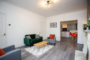 Roberts House by #ShortStaysAway - Image 3