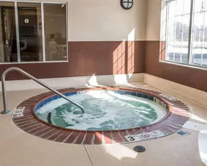 Comfort Inn - Image 5
