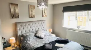 No1 Guest House - Image 2