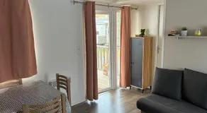 Mobil-home avec terrasse et piscine chauffée - Image 2