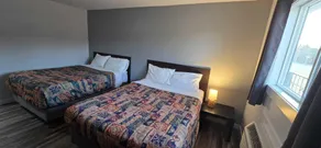Roblin Motor Inn - Image 1