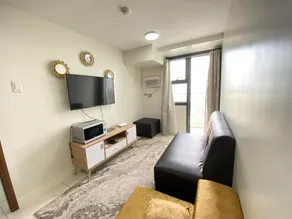 1 bedroom with balcony - Image 2
