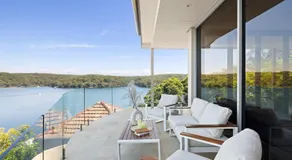 Deluxe Waterfront Queen Room in Caringbah South - Gorgeous Views All Around - Shared Bathroom - Image 4
