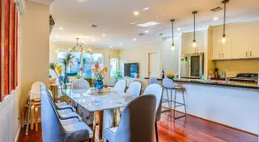 StayAU Pakenham Townhouse with Lakeview - Image 2