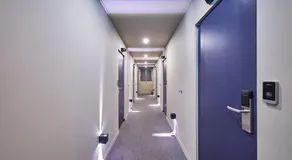 Urban Hotel - Image 4