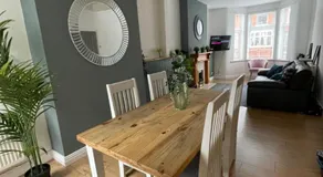 Bentley Place - Image 3