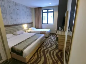 Victory City Hotel Crystal Bay - Image 2