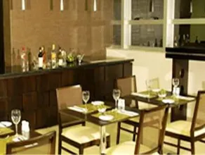 Naoum Hotel - Image 4