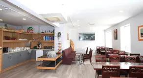 Home Inn - Image 3