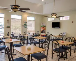 Baymont by Wyndham Pensacola at NAS Corry - Image 5