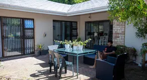 Nothando Backpackers Lodge - Image 2