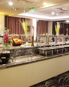 Tianjin Yihai Pearl Hotel - Image 3