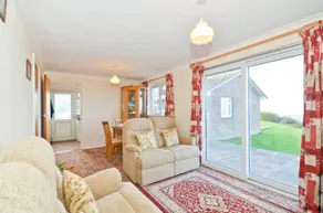 Brambles Farm Bungalow - Image 2