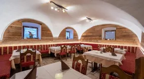 Garni Val Udai - Image 3