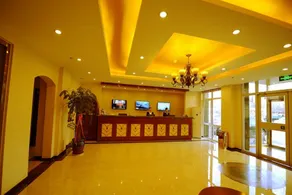 GreenTree Inn Qinhuangdao Peace Avenue Express Hotel - Image 3