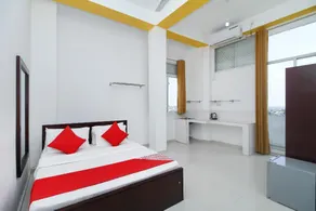 OYO 526 Sylph Residence - Image 2