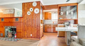 2 Mi to Heritage Park! Pet-Friendly Retreat - Image 2