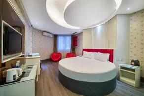 Hongfu Four Seasons Hotel Bali (Dongsheng Road Food Street Branch) - Image 2