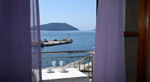 Oasis Deluxe Apartments - Image 3