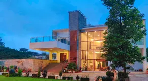 StayVista's Arihant Villa - 5BHK Near Lonavala Railway Station with Private Pool - Image 3