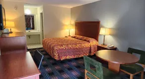 Royal Inn Motel-Charlottesville - Image 5