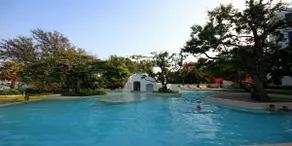 Chelona Scenery Grand Family Two Bedroom Pool View - Image 3