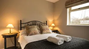Hopton Cottage - Darwin Lake Holiday Village - Image 1