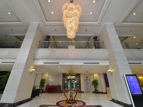 Luxemon Hotel (Pudong Shanghai) - Image 2