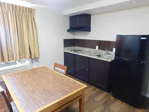 Hillcrest Motel - Image 2