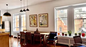 Charming City Townhouse - Image 2