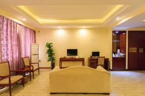Tyrone Le Grand Large Hotel - Image 5