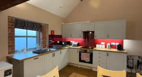 Nellies Shed, Wolds Way Holiday Cottages, 3 bed spacious cottage - Image 5
