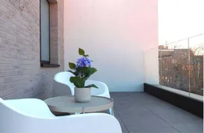 Spacious 3BR 2/5 BA Near Diamond District by Oneluxstay - Image 5
