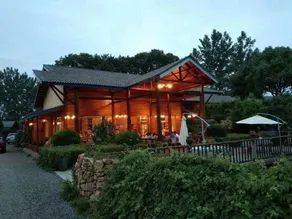 Zhongxiang Mountain Lodge Life Homestay - Image 5
