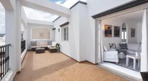 Comfortable and modern apartment next to the Avenida central in Tías - Image 3