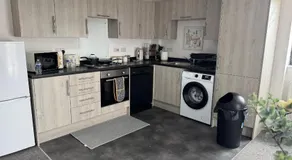 Heathrow central suites - Image 4