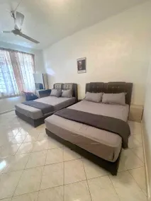 6537 Homestay Seremban Senawang Musk Ventures Guest House 4R3B 12 Pax - Image 2