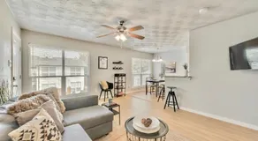 Dallas Boutique Flat - Arboretum Tickets Included - Image 3