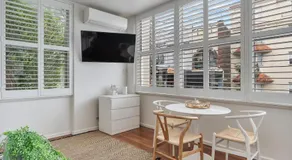 Bay Court III - Spacious Studio near Hayes Beach - Image 3