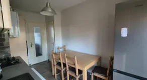 3 chambres dans grand T4 Proche Lac, ENTPE, Planétarium & Autoroute - Image 3