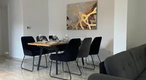 Modern Home Ula - Image 5