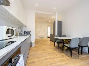 Orient Residence Manchester - Image 3