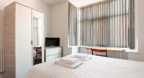 Lovely Room in Doncaster Shared House With Kitchen - Image 2