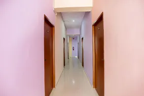 Flagship 73946 Hotel Yash Takrohi Rd - Image 2