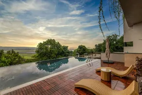 Pearl Lakeview Mansion by StayVista - Lakeside villa with Infinity pool, In-house theatre & Games room - Image 4