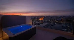 The Address Seafront Suites with Hot Tub - Image 3