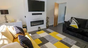 Camellia House - Image 2