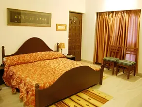 Hotel Meadows Inn - Image 2